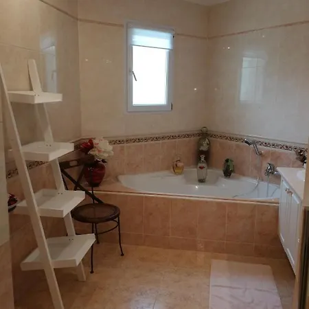 فندق مبيت وإفطار Au Doux Repos 3*