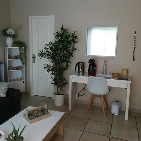 Au Doux Repos فندق مبيت وإفطار