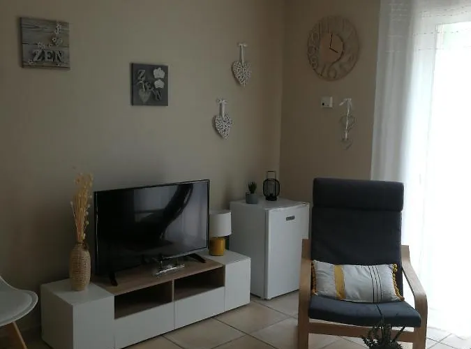 Au Doux Repos Bed & Breakfast 3*